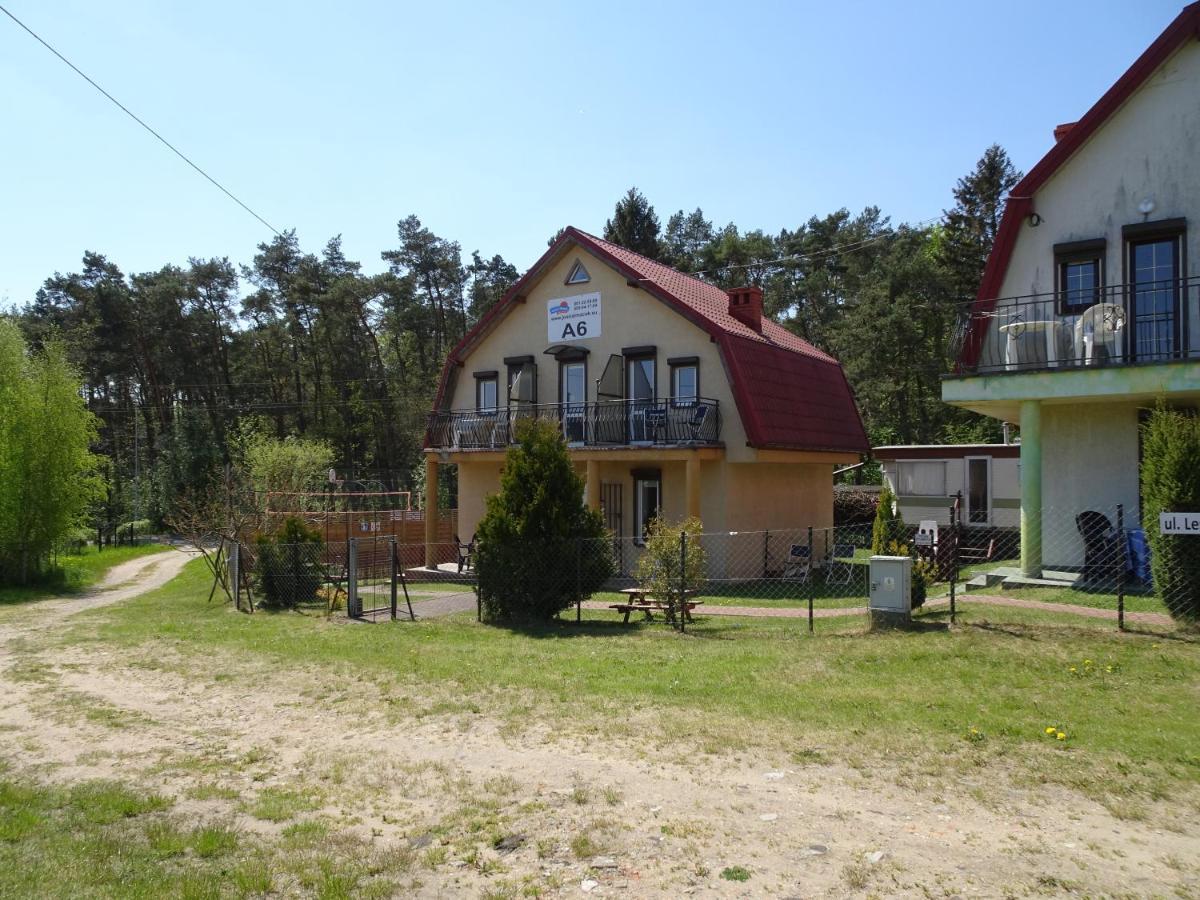 O.W. "Joasia I Maciek" Hotel Jarosławiec Exterior foto